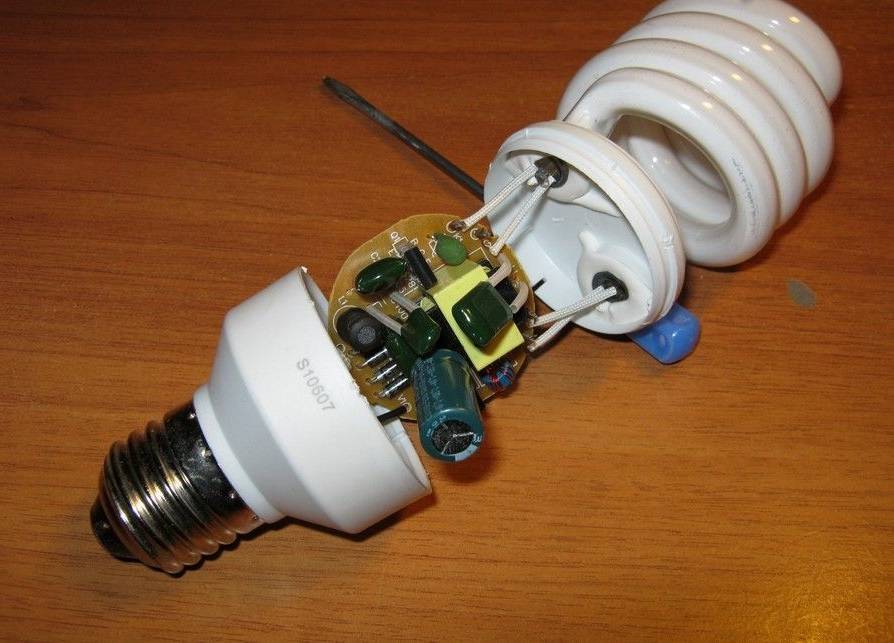 Ремонт энергосберегающей лампы своими руками: видео, схемы