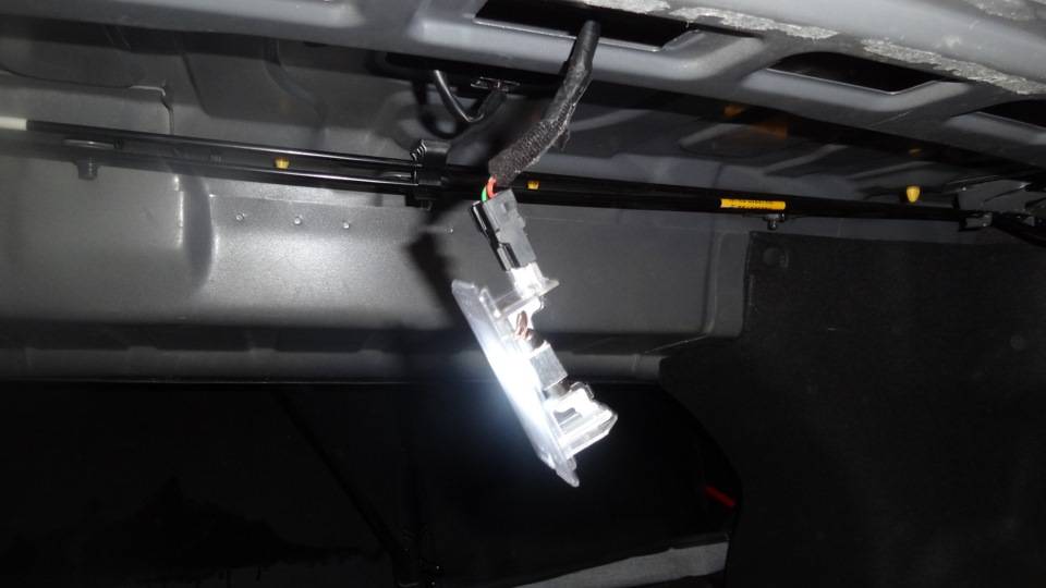 Как подключить светодиодную ленту в машине ???? avtoshark.com