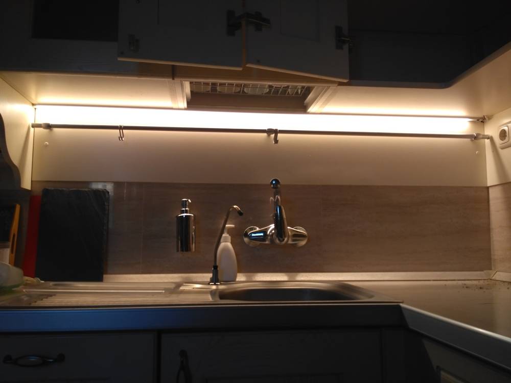 Освещение на кухне: правильная организация подсветки рабочей зоны и варианты освещения (125 фото)