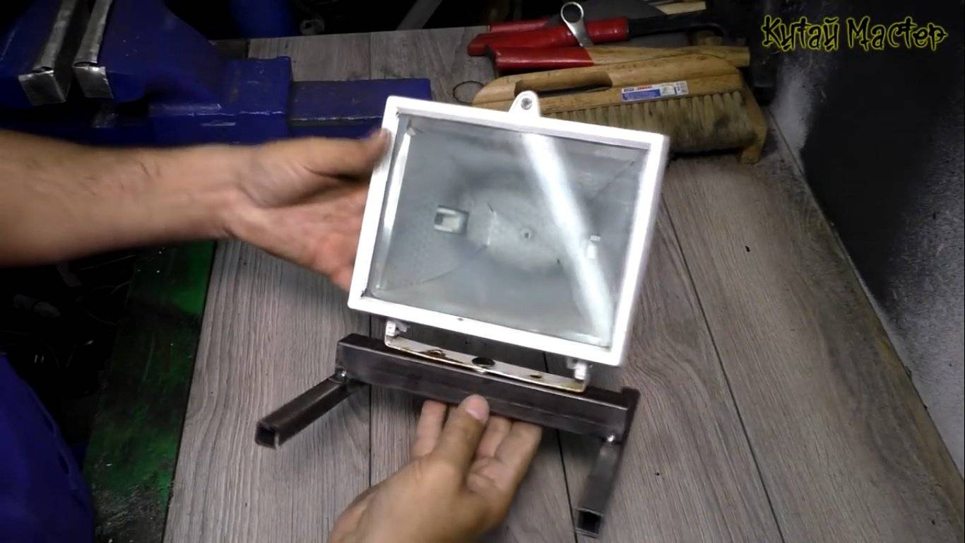 Как отремонтировать светодиодный прожектор своими руками видео