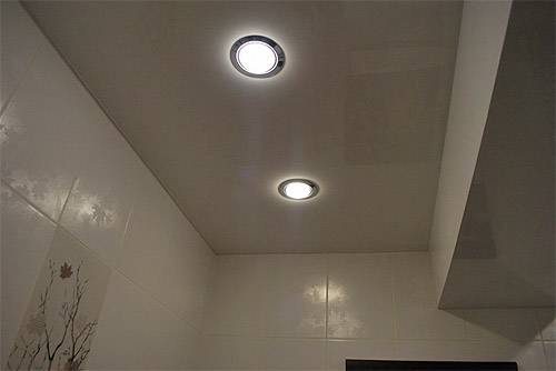 Какой тип освещения выбрать для ванной комнаты