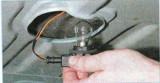 Как заменить лампы заднего стоп сигнала на рено логан своими руками