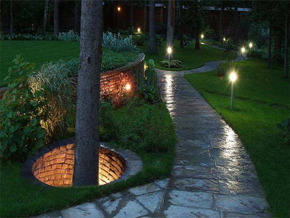 Освещение дорожек на дачном участке. светильники для садовых дорожек: выбор, правила монтажа
