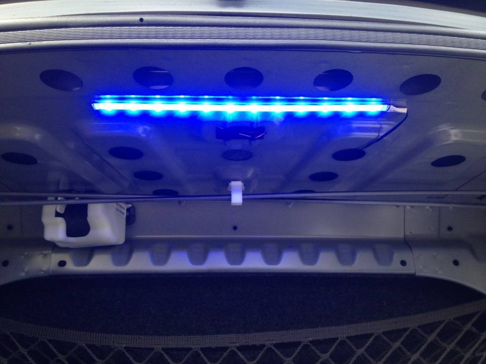 Как подключить светодиодную ленту в автомобиле: фото, видео, схемы