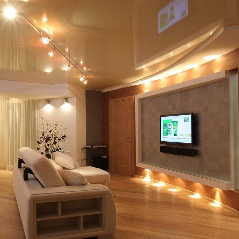 Освещение в гостиной: как сделать точечную подсветку, варианты без люстры в зале