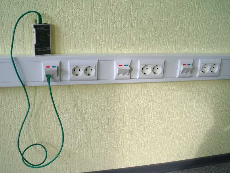 Прокладка электрического кабеля в коробе или кабель-канале: инструкция + фото и видео