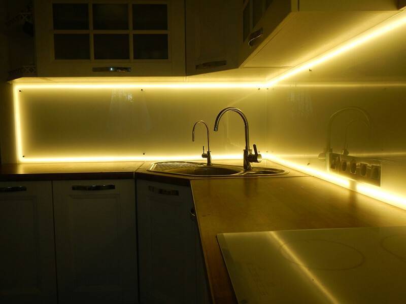 Монтаж светодиодной ленты на кухне своими руками