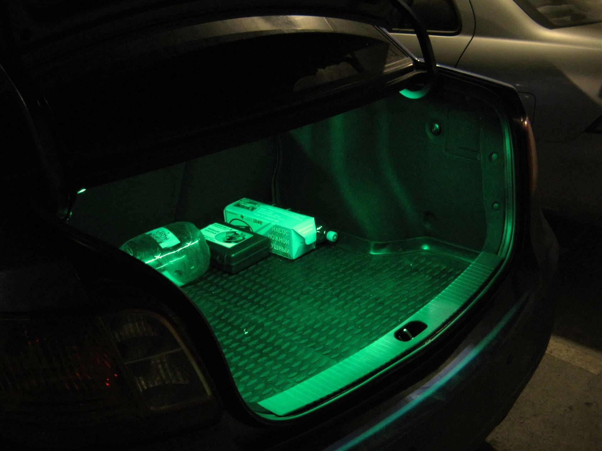 Установка светодиодной ленты в багажник — достойная альтернатива другим видам освещения