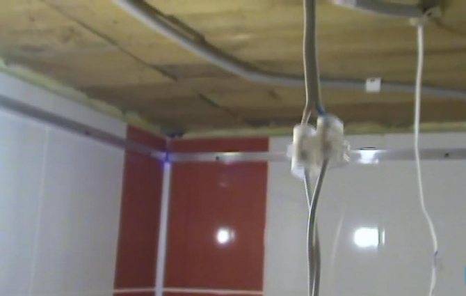 Монтаж светильников в натяжной потолок
