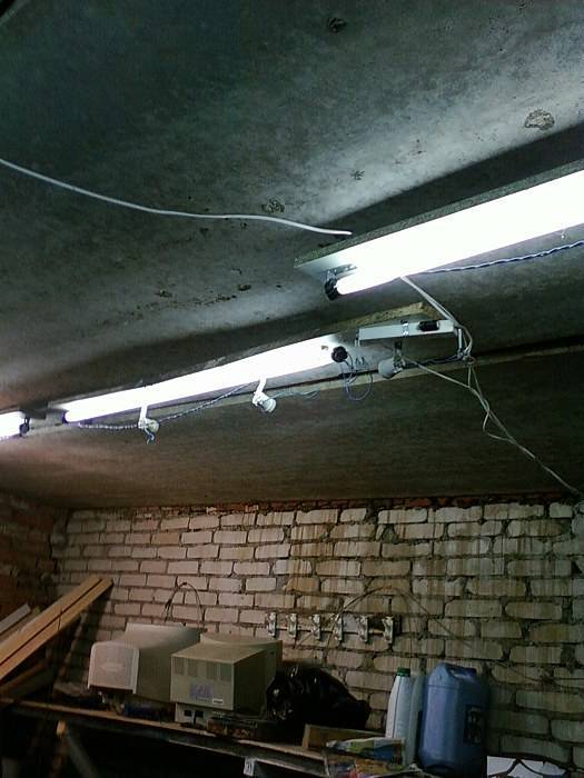 Освещение в гараже: выбор ламп, схема и пошаговая инструкция