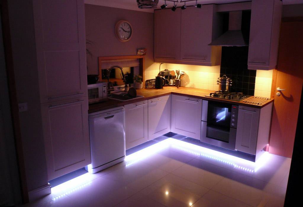 Выбор и установка светодиодной подсветки для кухни