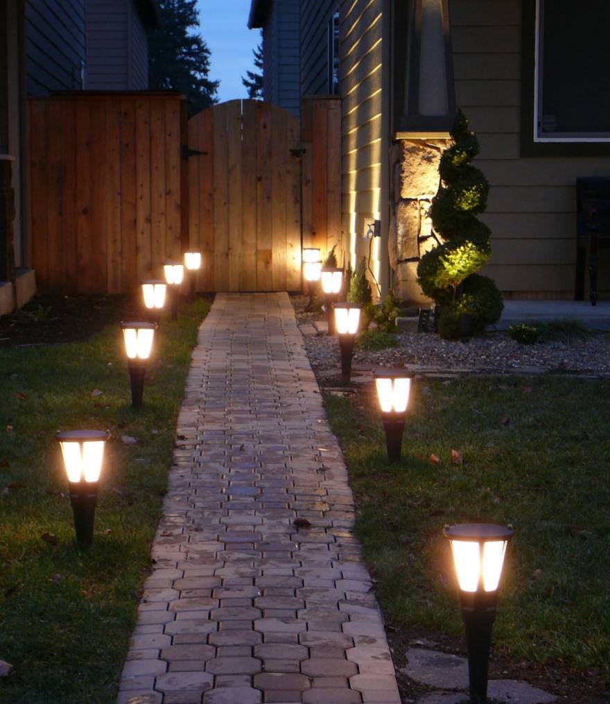 Как оформить освещение участка — 125 фото дизайна освещения придомового и садового участка. секреты мастеров и нюансы выбора подсветки
