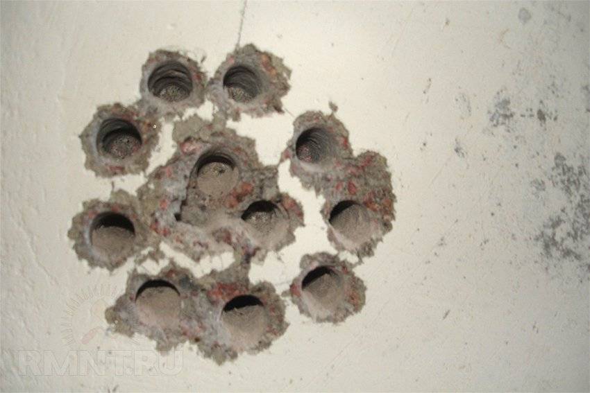 Сверление отверстий в бетоне под розетки