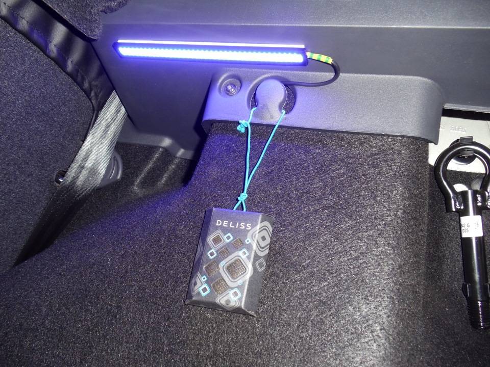 Как правильно подключить освещение багажника светодиодной лентой