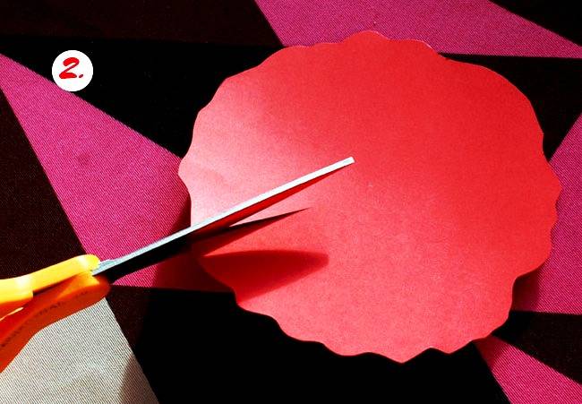 Цветы из гофрированной бумаги своими руками: 9 идей, пошаговые инструкции и мастер-классы (видео)