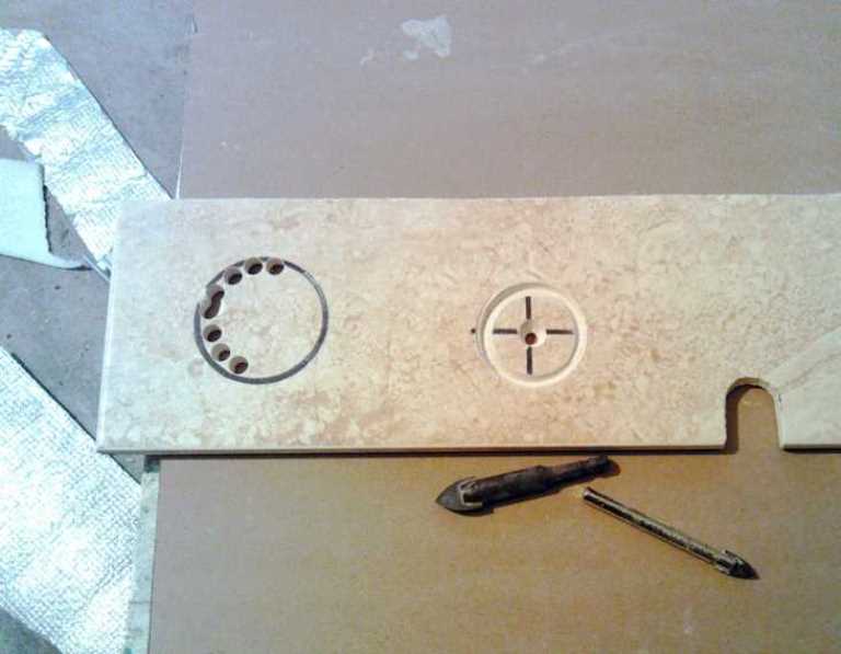 Как вырезать керамическую плитку под розетку - инженер пто