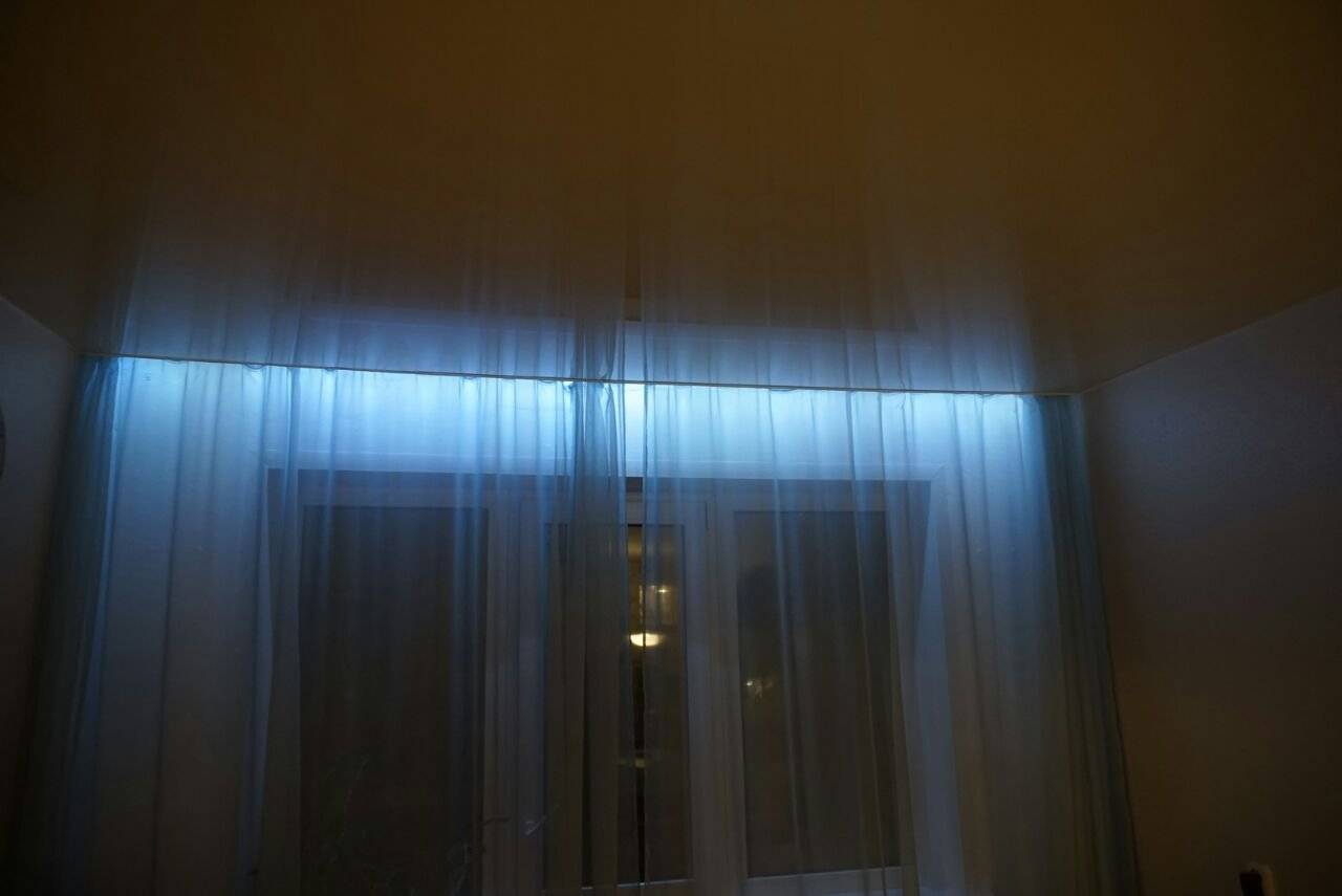 Как сделать подсветку штор и гардины светодиодной лентой